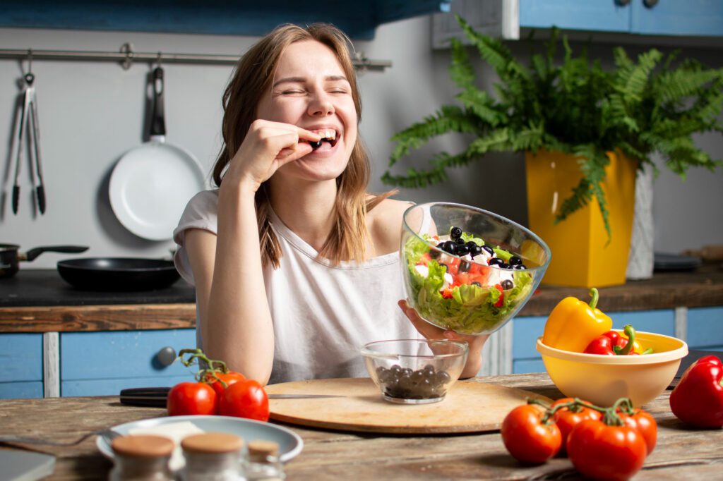 9. Niomi Smart's Take on Mindful Eating and Emotional Wellness